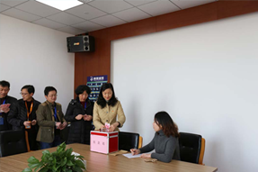 病魔無情人有情，愛心援助傳真情